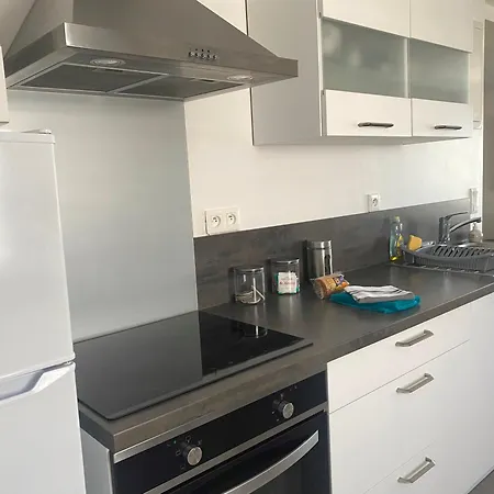Grand T2 Centre-Ville, Calme, Lumineux Et Spacieux, 1 Chambre, 1 A 5 Pers, Climatisation, Wifi, Parking Libre Et Gratuit Lejlighed *