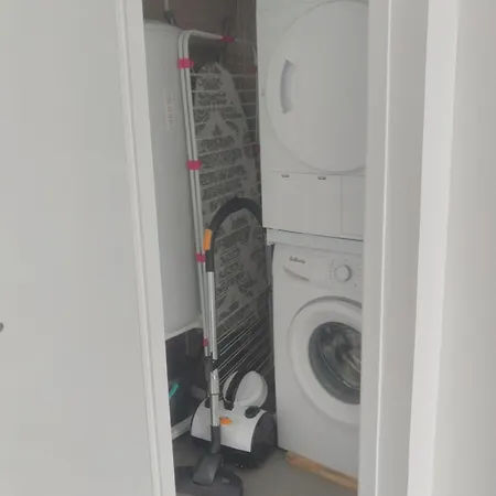 Lejlighed Grand T2 Centre-Ville, Calme, Lumineux Et Spacieux, 1 Chambre, 1 A 5 Pers, Climatisation, Wifi, Parking Libre Et Gratuit